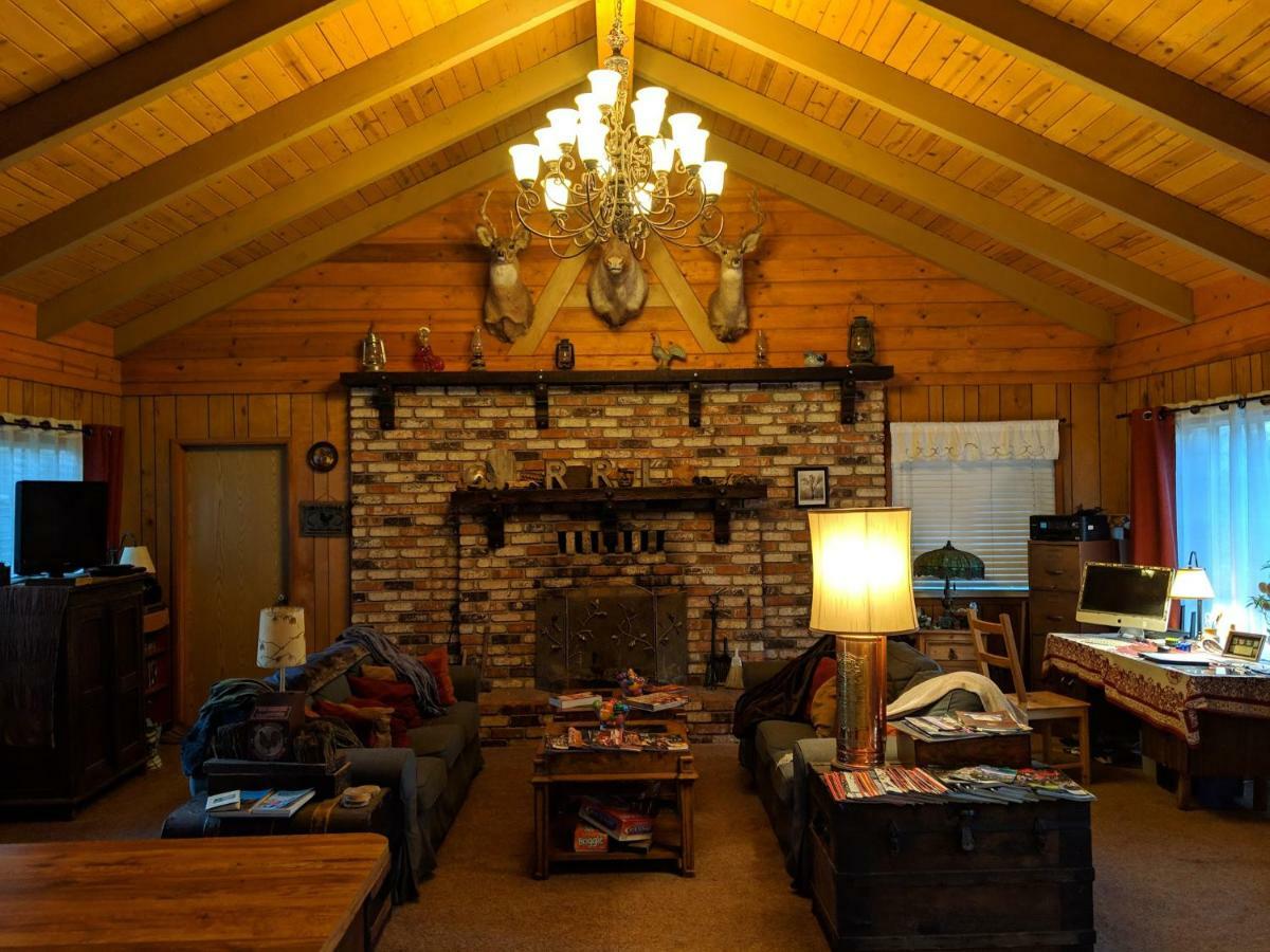 The Red Rooster Lodge Султервілл Екстер'єр фото